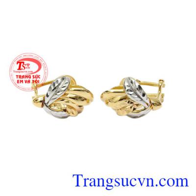 Đôi bông tai được rất nhiều phái nữ yêu thích bởi sự nữ tính nhưng vẫn toát lên được sự sang trọng.