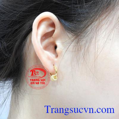 Hoa tai vàng phong cách mới