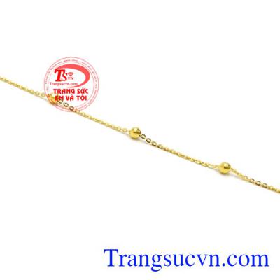 Vì vậy, lắc chân trở thành món phụ kiện không thể thiếu với các chị em khiến cho mỗi bước chân đầy thu hút và quyến rũ.