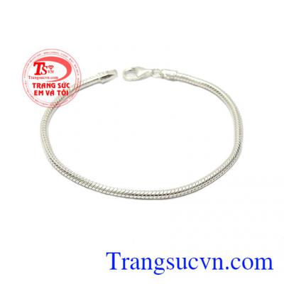 lắc tay là sản phẩm được chế tác từ bạc 92.5 chất lượng,lắc tay