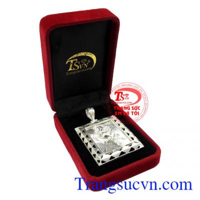 Sản phẩm thích hợp làm quà tặng cho người thân và bạn bè. Mặt bạc nam đẳng cấp