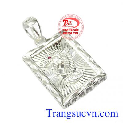 Từ xa xưa, rồng là biểu tượng cho sức mạnh, quyền lực và đẳng cấp của phái mạnh,Mặt bạc nam rồng uy quyền