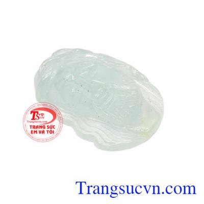 Đá Topaz là viên đá giúp tăng cường sự sáng tạo, và bảo vệ con người khỏi bệnh tật.