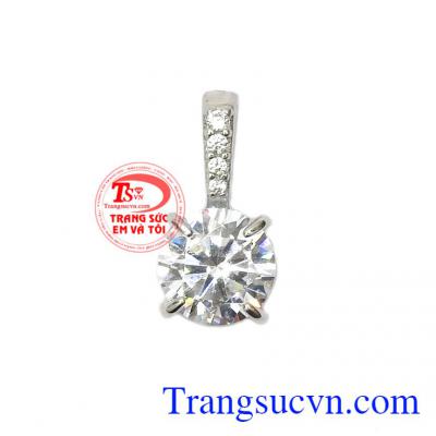 Mặt dây nữ vàng trắng dịu dàng là sản phẩm nhập khẩu Hàn Quốc làm từ vàng tây 10k kết hợp cùng đá CZ,Mặt dây nữ vàng trắng dịu dàng