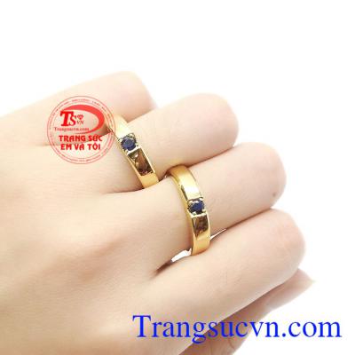 Thiết kế đơn giản, không cầu kỳ hay phức tạp như tình yêu. Nhẫn cưới saphir yêu thương