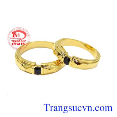 Nhẫn cưới Sapphire uyên ương thời trang giúp các cặp đôi tăng phần sang trọng nhưng vẫn rất trẻ trung.