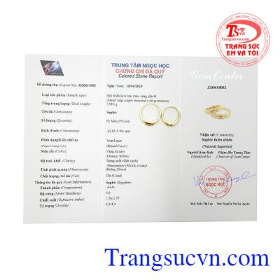 Nơi mà hai con người nguyện trao trọn tình yêu, sự hy sinh và bên nhau mãi mãi. Nhẫn cưới Sapphire vàng viên mãn