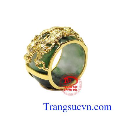 Nhẫn jadeite bọc rồng oai hùng