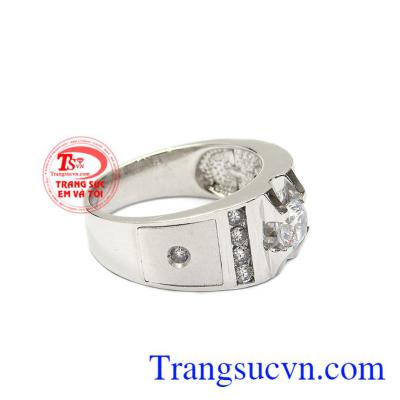 Với thiết kế nam tính đầy lôi cuốn sẽ giúp phái mạnh thêm hoàn hảo. Nhẫn nam vàng trắng thành công