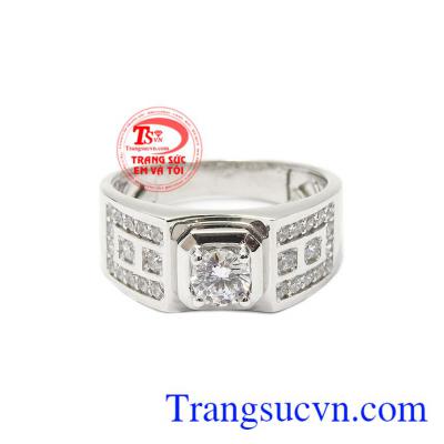 Nhẫn nam vàng trắng thành đạt là món đồ trang sức không thể thiếu với phái mạnh.