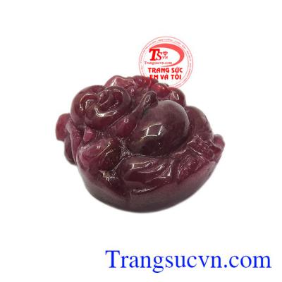 Phật di lặc ruby sung túc mang đến cho người dùng luôn dư giả, giàu có.