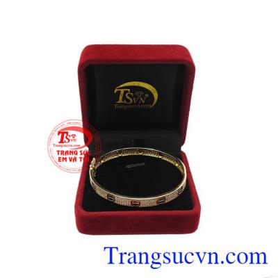 Không chỉ là món đồ trang sức bình thường mà chiếc vòng tay bạn đeo còn giúp thể hiện phong cách và cá tính. Vòng catier sang trọng