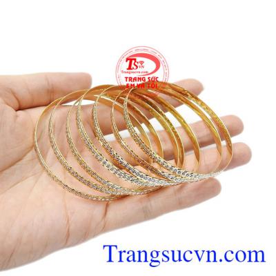 Con số 7 được coi là con số may mắn không chỉ trong nhà Phật mà còn khiến người dùng liên tưởng tới cầu vồng, hợp âm hay từ thành công trong tiếng anh cũng có 7 chữ cái. Vòng tuần vàng ý nghĩa