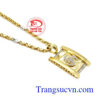 Với thiết kế độc đáo, chạm khắc tinh xảo làm nổi bật được nét cá tính cho người đeo.