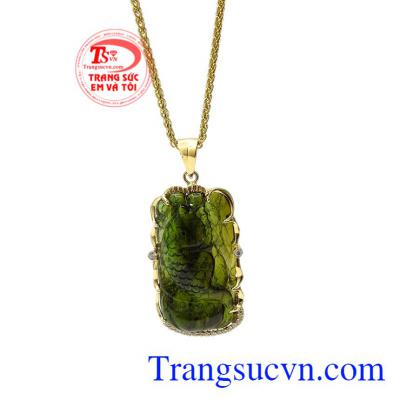 Chính vì vậy mà sản phẩm được các chị em đặc biệt yêu thích. Bộ trang sức tourmalin cát khí