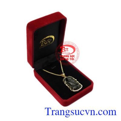 Bộ trang sức tourmalin cát khí thích hợp cho người mệnh hỏa và mộc.