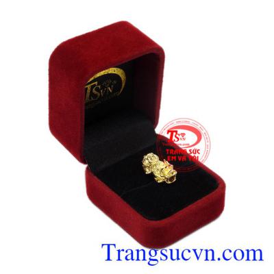 Charm tỳ hưu thịnh vượng kim tiền đem đến tài lộc cho bạn.