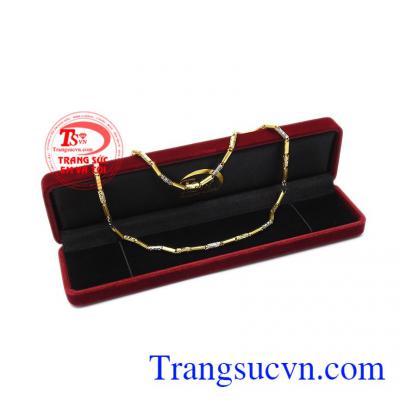 Dây chuyền nam vàng độc đáo chế tác từ vàng tây 10k, bảo hành chu đáo, giao hàng toàn quốc.