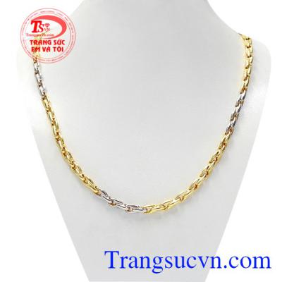 Dây chuyền phái mạnh phong độ được kết hợp đầy tinh tế, mang lại vẻ nam tính cho người đeo.