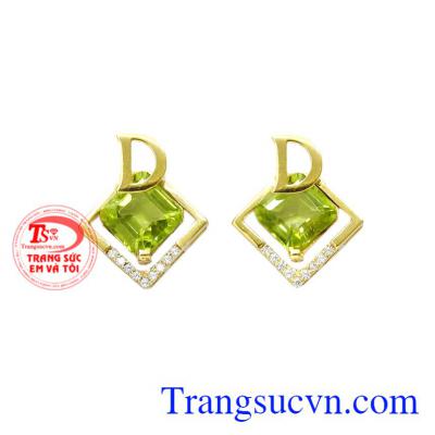 Hoa tai Peridot chữ D