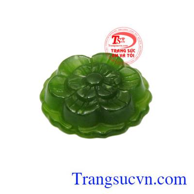 Sản phẩm có thể bọc vàng tạo nên vẻ sang trọng vừa mang lại vẻ may mắn cho người đeo.
