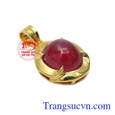 Sợi dây chuyền sẽ không thể thiếu đi những mặt dây chuyền làm tô điểm thêm cho các cô nàng xinh đẹp