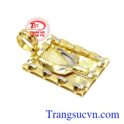 Với thiết kế không quá cầu kỳ nhưng vẫn tạo điểm nhấn cho nam giới.