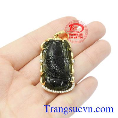 Nhắc đến cá chép là khiến người ta nhớ đến truyền thuyết cá chép hóa rồng. Mặt dây tourmalin cát khí