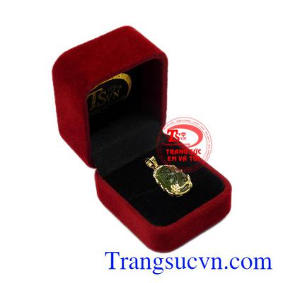 Mặt dây tourmalin độc đáo là món quà ý nghĩa dành tặng cho người phụ nữ của bạn. 