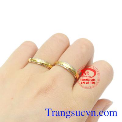 Với thiết kế không quá cầu kì sẽ giúp các cặp đôi hợp thời trang hơn.