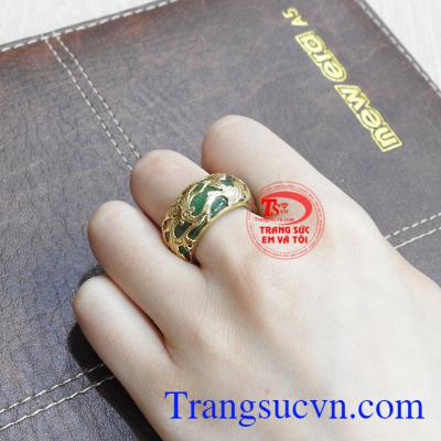 Nhẫn jadeite bọc vàng thịnh vượng nhận đặt chế tác theo yêu cầu.