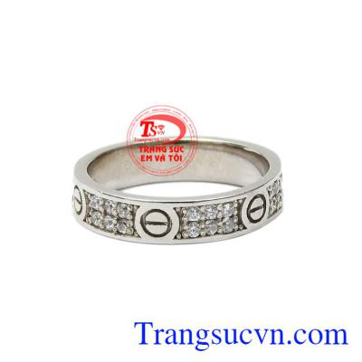 Nếu như có cô nàng nào đang băn khoăn không biết nên chọn mẫu mã trang sức nào, để thể hiện được cá tính thì đây sẽ là lựa chọn hoàn hảo cho các cô gái.