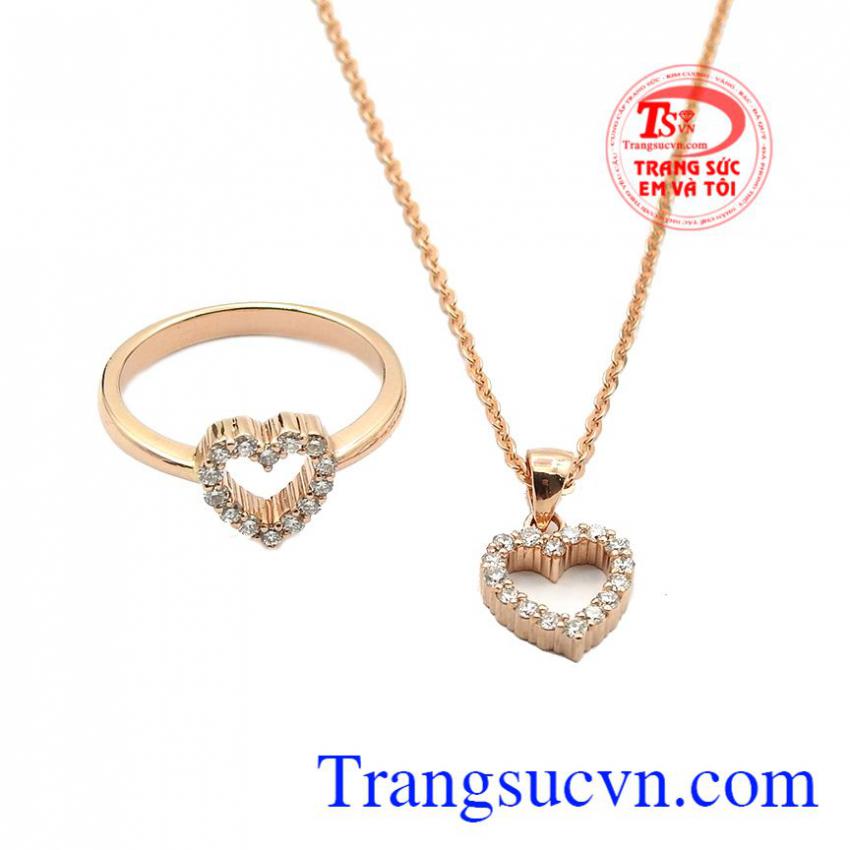 Bộ trang sức vàng hồng tình yêu