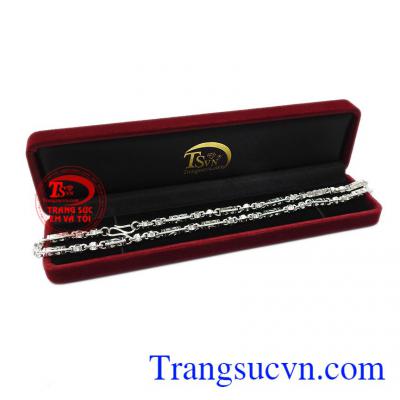 Dây chuyền bac 925 là lựa chọn hàng đầu cho phái mạnh. 