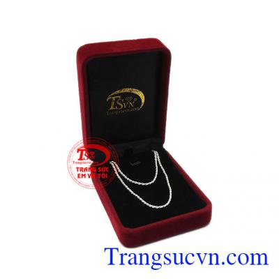 Dây chuyền bạc trẻ em đáng yêu thích hợp làm quà tặng cho các bé gái.