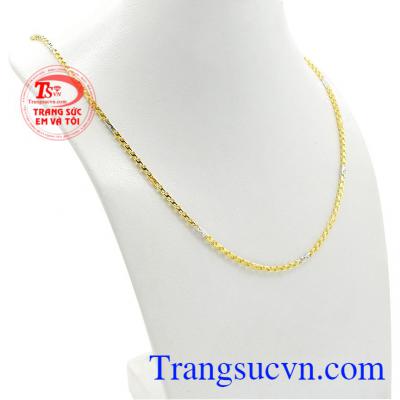 Dây chuyền vàng nam sáng tạo được chế tác với vàng tây 10k bền đẹp.