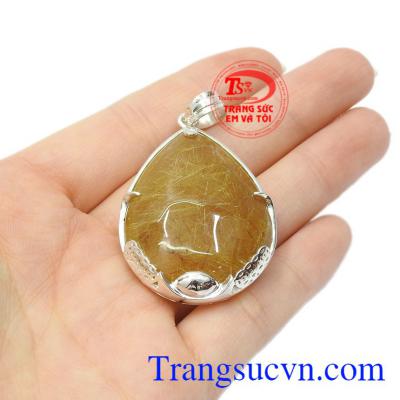 Đá thạch anh tóc giúp đem lại tài lộc, thịnh vượng đến cho người đeo.