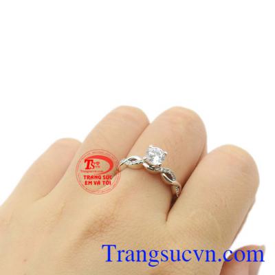 Chiếc nhẫn sẽ là món quà đầy bất ngờ để dành tặng cho một nửa của đời mình.