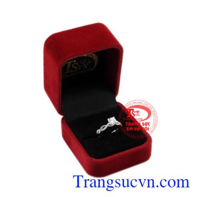 Nhẫn kim cương thanh lịch vàng 10k