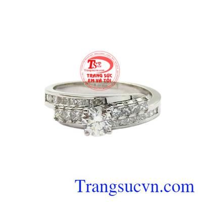 Kim cương là viên đá mà các cô gái ao ước có được bởi nó toát lên được vẻ đẹp sang trọng, thời thượng cho các nàng.