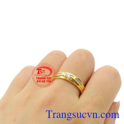 Hãy đến trang sức Em và Tôi lựa chọn những mẫu nhẫn cao cấp nhất.