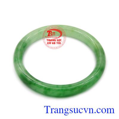 Ngọc cẩm thạch là loại đá quý được nhiều người ưa chuộng.