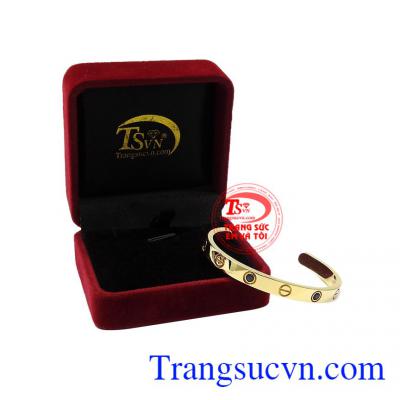 Kiểu dáng mới lạ, hợp thời trang cho phái mạnh tự tin thể hiện phong cách riêng. Vòng vàng nam phong cách