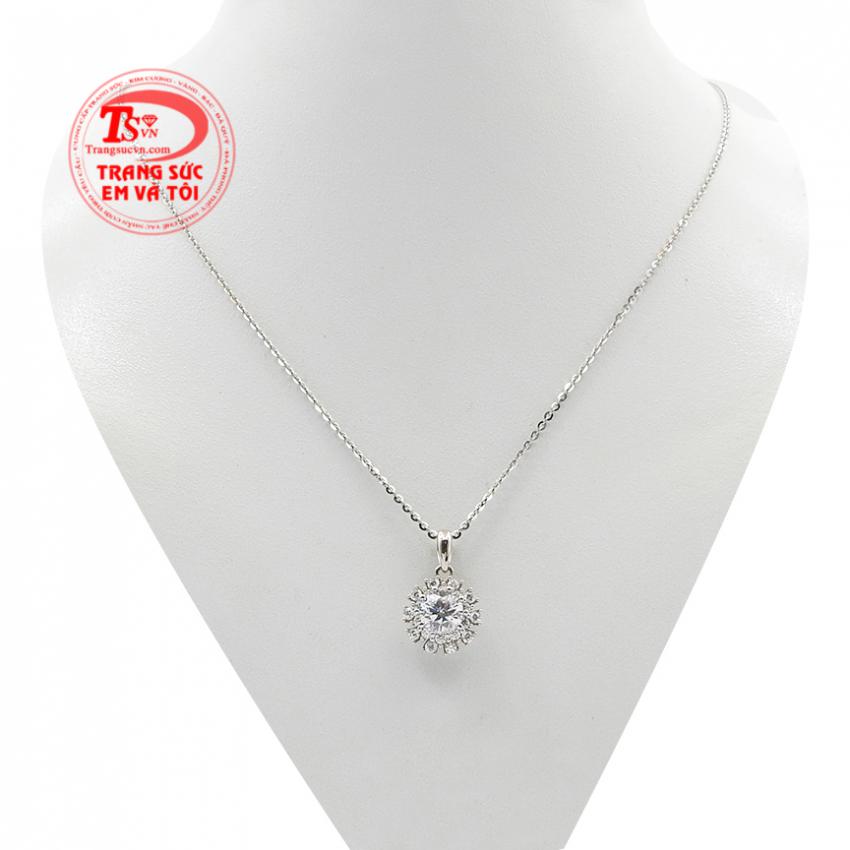 Bộ trang sức vàng trắng kiêu sa