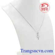 Sản phẩm dễ dàng kết hợp cùng nhiều kiểu trang phục, hợp thời trang phong cách.