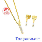 Bộ trang sức thời thượng