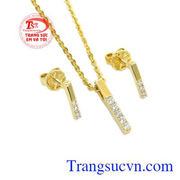 Trang sức Em và Tôi nhận đặt thiết kế 3D các sản phẩm trang sức vàng tây, đá quý theo yêu cầu của khách hàng.