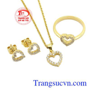 Trái tim là biểu tượng cho tình yêu đẹp, bền lâu.