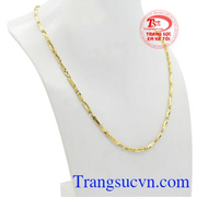 Với những bạn nam yêu thích phong cách cá tính thì đây sẽ là sự lựa chọn hoàn hảo cho bạn.