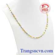 Sản phẩm là sự lựa chọn dành cho các chàng trai yêu thích sự lịch lãm, sang trọng.